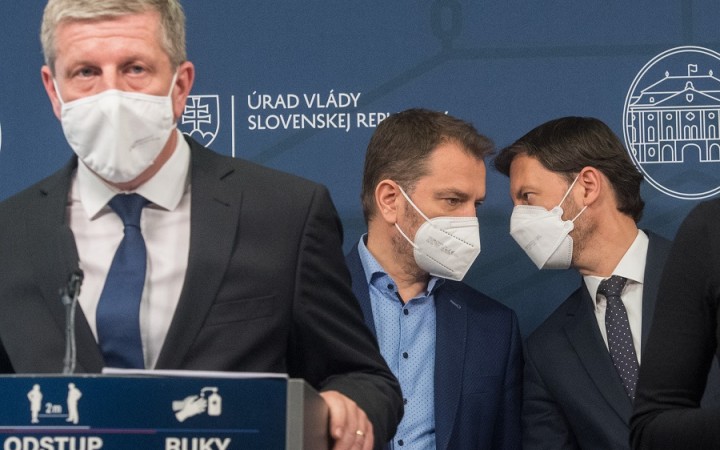 Lengvarský ho mení, no členovia o tom nevedia a Heger si opatrne tvorí nový tím