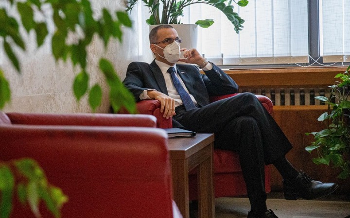 Neporušil som žiadne predpisy. Spájanie s obrannou dohodou s USA odmietam