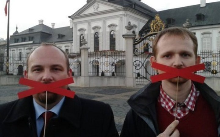 Ústavný súd povolil tri otázky referenda o rodine. Nespokojné sú obe strany
