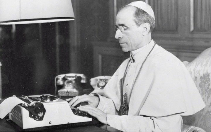Pius XII. – pápež, ktorý sa podieľal na sprisahaní proti Hitlerovi