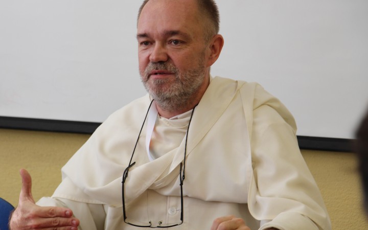 Cirkev sa nemôže čudovať, že schytá kritiku za každé zlyhanie