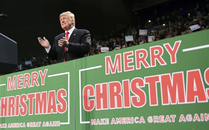 Trumpove Vianoce: Ježiško a bubny vojny