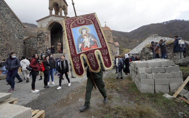Tichý konflikt pretrváva. Azerbajdžan chce vymazať arménske kultúrne dedičstvo