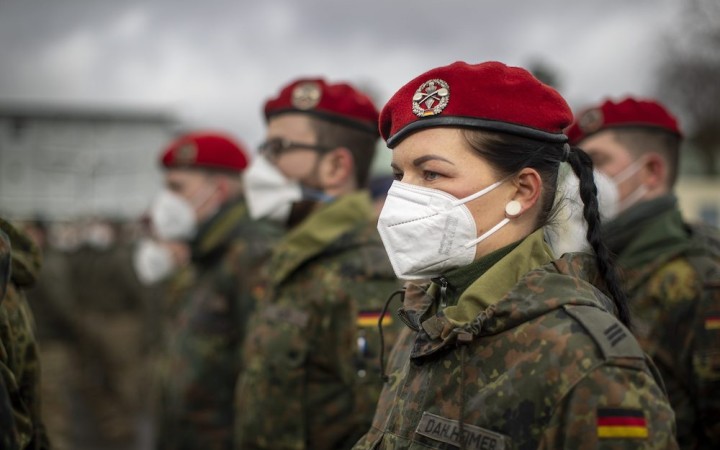 Ukrajina naďalej bráni Kyjev, na Slovensko prídu nemeckí vojaci