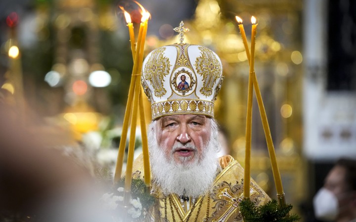 Vojna sa vedie proti tým, ktorí podporujú homosexuálov, naznačil patriarcha