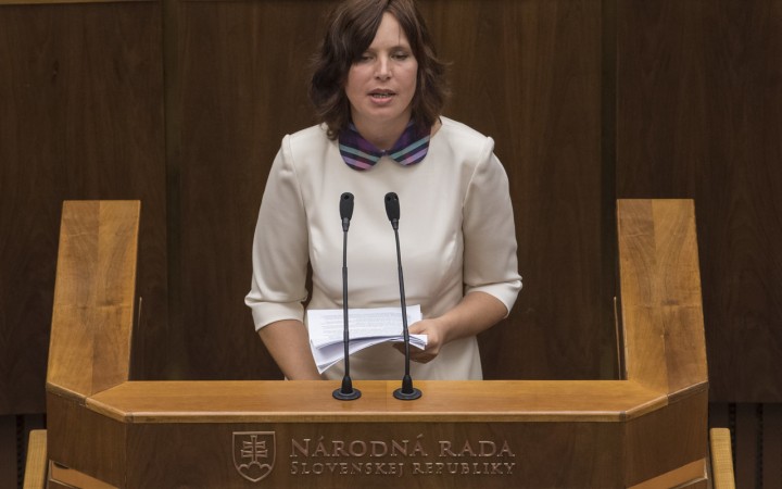 Nová konzervatívna hviezda a jej limity