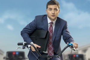 Zelenského Sluha národa na Markíze. Je to vtipné, ale po chrbte vám behá mráz