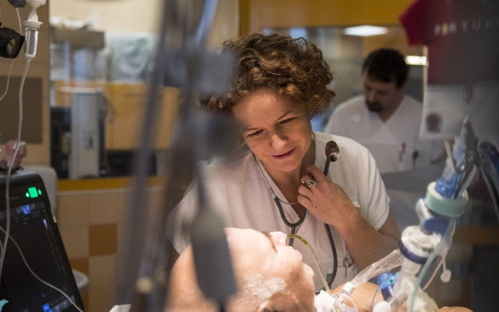 Od krvavej vojnovej medicíny späť do čistých nemocníc, kde smrť vieme oddialiť