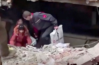 Z Mariupola evakuovali takmer 500 civilistov