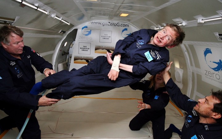 Hawking bol ako uväznený duch túlajúci sa po vesmíre