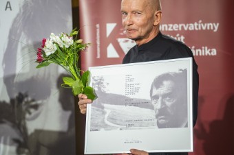 Cenu Dominika Tatarku za rok 2021 získal Erik Jakub Groch