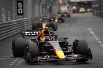 Na VC Monaka zvíťazil Pérez pred Sainzom a Verstappenom