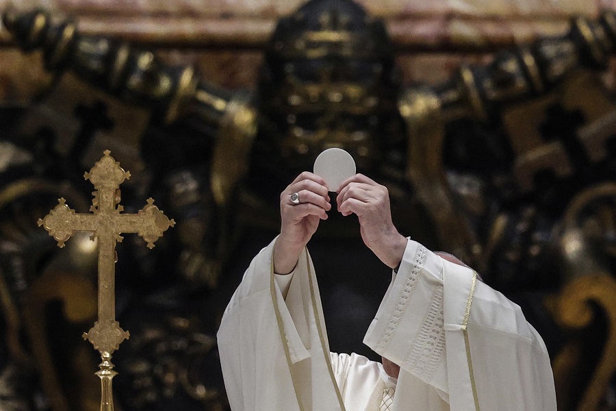 Sacrosanctum concilium. Od liturgickej obnovy až po&nbsp;jej odmietanie