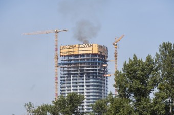V Bratislave horí strecha výškovej budovy Eurovea Tower