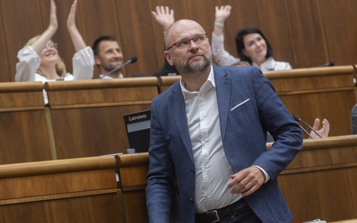Množstvo urážok môže viesť k ukončeniu pôsobenia SaS v koalícii, pripustil Sulík