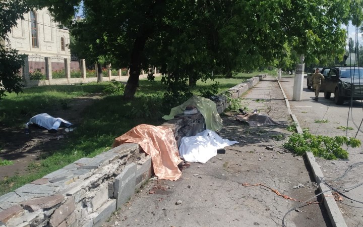 Rusi pri ostreľovaní v Donecku zasiahli autobusovú zastávku, zomrelo osem ľudí