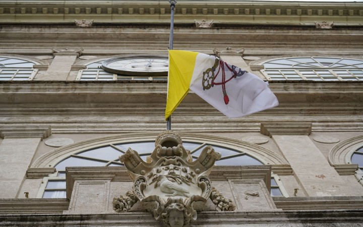Vatikán vyrovnáva rozpočet predajom svojho majetku