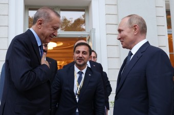 Putin vie, ako pritlačiť Erdoğana k stene, aby konal v ruskom záujme