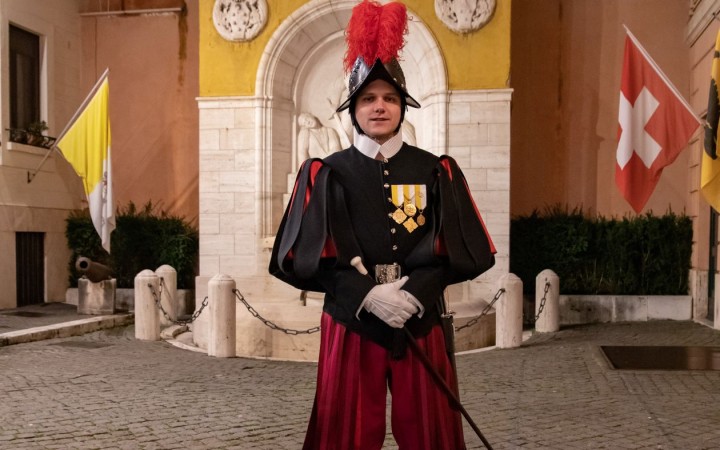 Pápežovu spontánnosť je občas náročné zvládnuť, ale už sme zohratý tím 