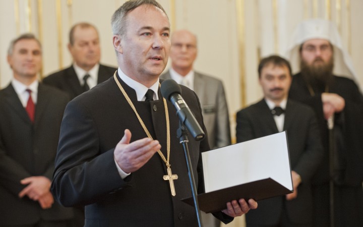 Ako chutí moc v evanjelickej cirkvi