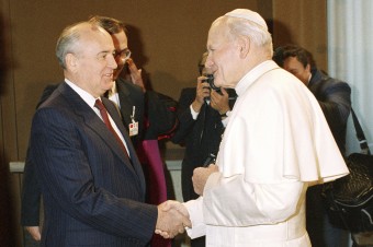 História priateľských kontaktov