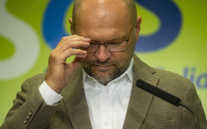 Ministri SaS podali demisie. Vstupujeme do menšinovej vlády, vyhlásil Heger