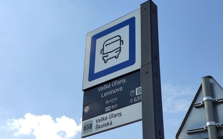 Dodnes u nás nájdeme ulice pomenované po Gottwaldovi, Marxovi, Engelsovi, Lenino