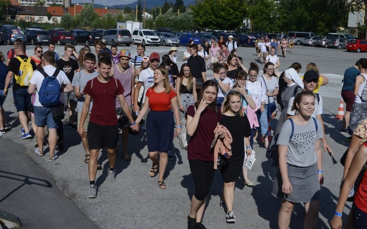 Účastníci P18 vyzbierali pre rodiny v núdzi 2 500 školských pomôcok