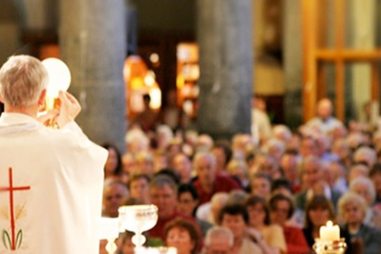Rutina a vyhorenie kňaza pri slávení liturgie