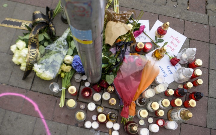Práve my musíme slovenským homosexuálom v tejto chví­li ukázať solidaritu