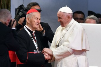 Pápež bude na Dušičky sláviť omšu aj za slovenského kardinála Jozefa Tomka