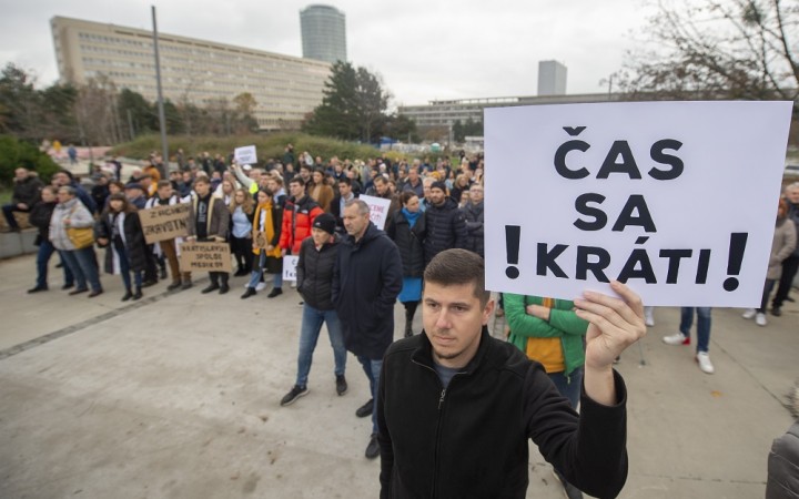 Veľký problém má Bratislava, nemocnici v Starej Ľubovni hrozí až úplný zánik