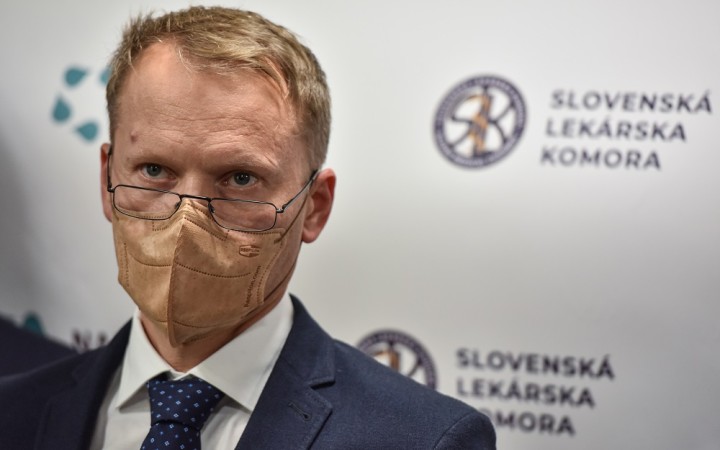 Vládu a odborárov žiada, aby akceptovali posledný návrh na zvýšenie platov