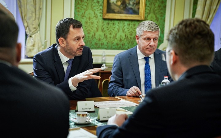 Premiér víta ústupok odborárov, okrem stabilizačného núka aj náborový príspevok