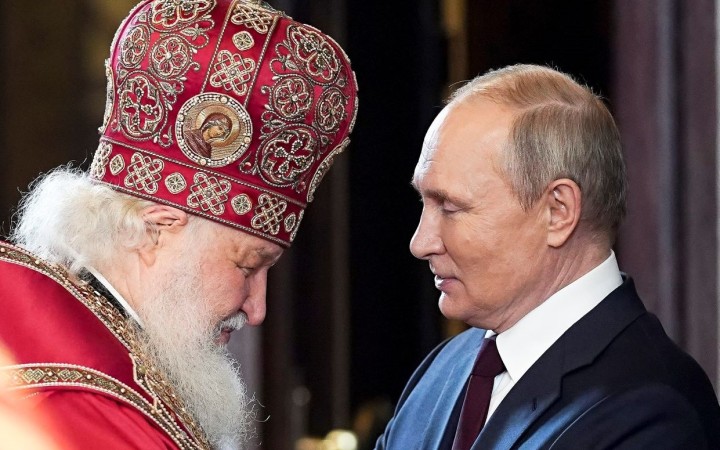 Cár a patriarcha sa sami vyhnali z dejín. Otázkou je, kto a ako ich nahradí