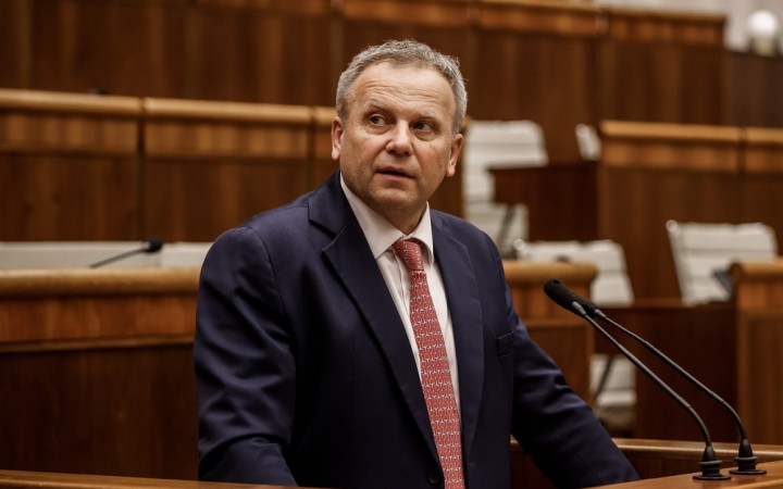 Nie som za predčasné voľby. Radšej nový Hegerov kabinet 