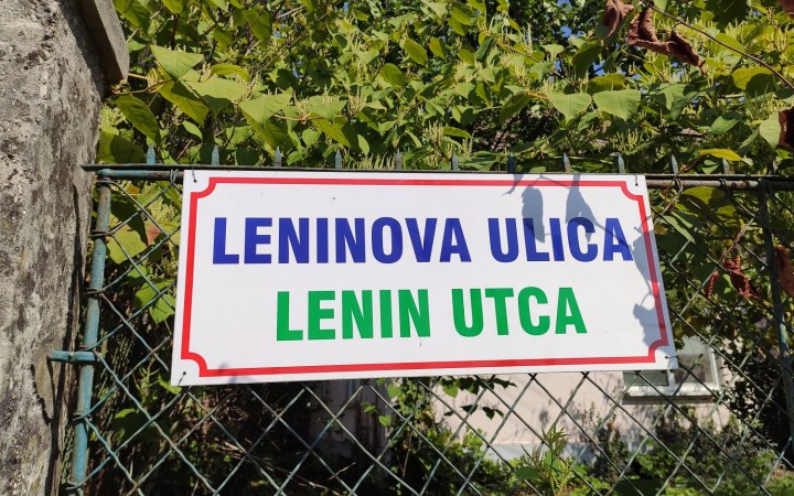 Dubček je zakázaný, Lenin je v poriadku