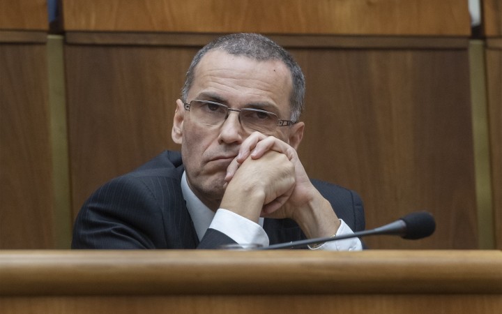 Žilinka by mal zastaviť stíhanie vyšetrovateľov NAKA