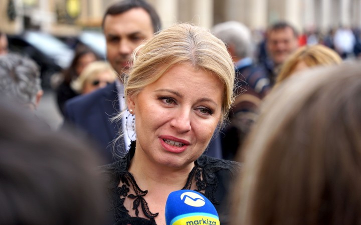 Čaputová využila pápeža Františka rovnako ako Biden pred rokom