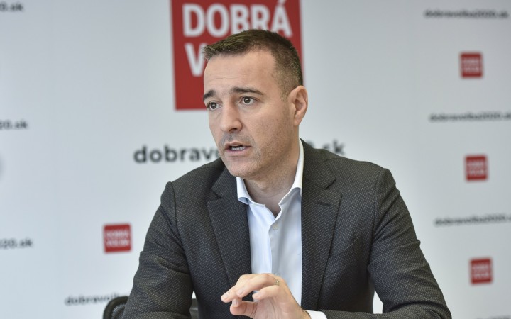 Tomáš Drucker uvoľnil funkciu šéfa strany Dobrá voľba a Umiernení