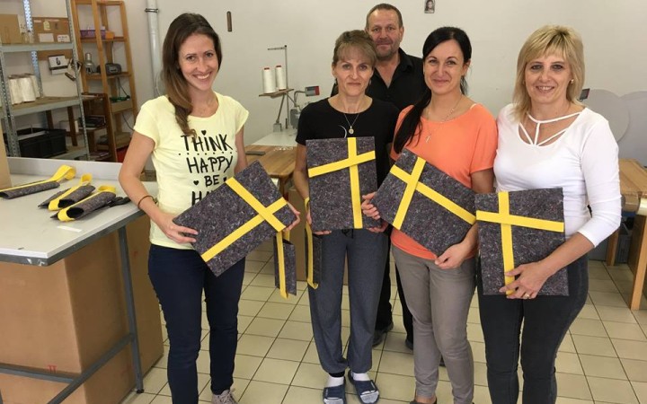 Nepáčilo sa im, že oblečenie končí ako odpad. Vyrábajú z neho nové produkty