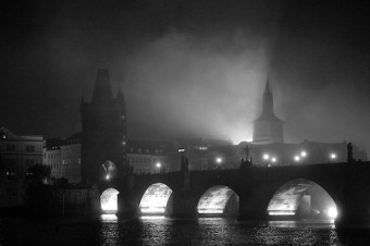 Vyšiel anglický román o československom disente. Píše Roger Scruton