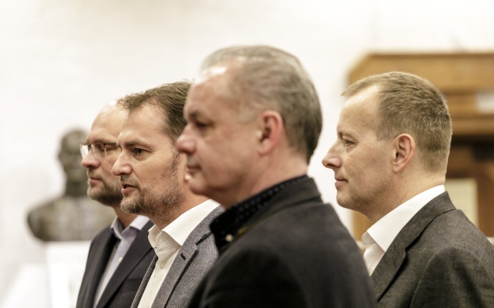 Slovenská literárna klasika, varujúca podnikateľov pred vstupom do politiky