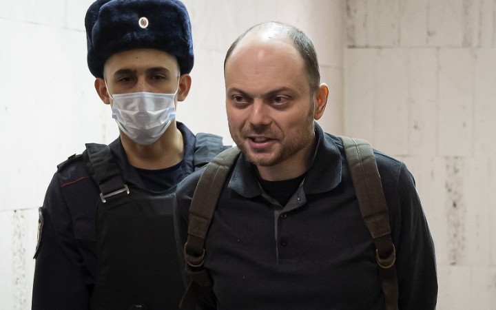 Odsudzoval vojnu a kritizoval Kremeľ, Kara-Murzu poslali na 25 rokov do väzenia