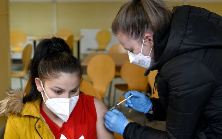 Desiatky miliónov detí vynechali pre pandémiu covidu rutinné očkovanie