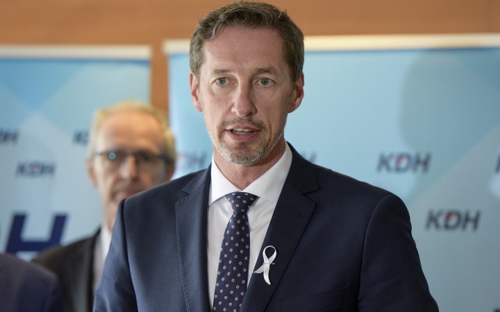 KDH sa chystá na voľby samostatne. Nepoznáme hodnotový základ Demokratov