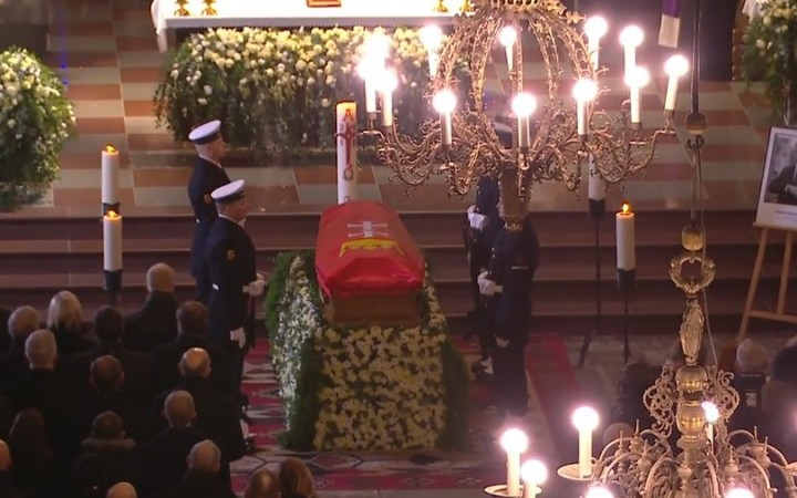 Zavraždeného starostu Gdanska si uctili desaťtisíce ľudí