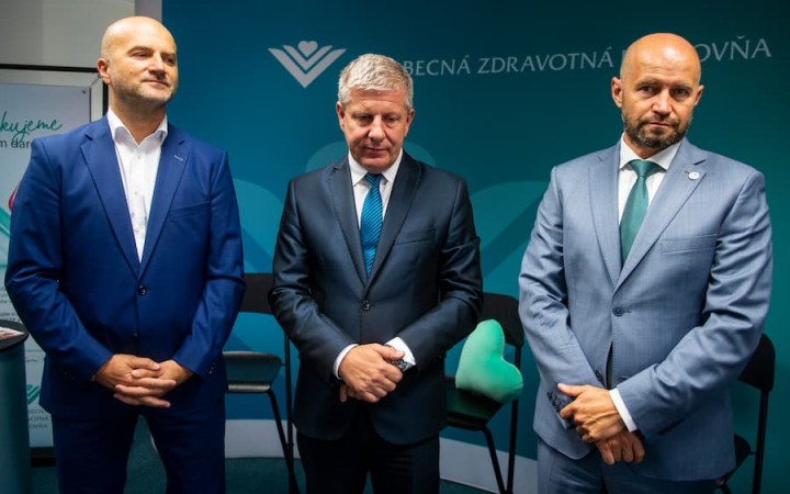 Všeobecná poisťovňa platí nemocniciam viac ako súkromné. Tie to odmietajú