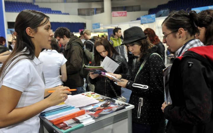 Každý šiesty Slovák študuje v zahraničí a naša najlepšia univerzita je v Brne