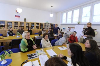Niektorým učiteľom budú musieť znížiť úväzky, tvrdí šéfka združenia škôl